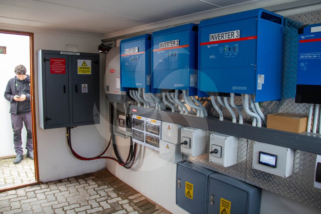 Hybrid solar power system is made up 45 kVA Victron Energy Quattro’s and a 27 kVA grid-tied Fronius Eco inverter