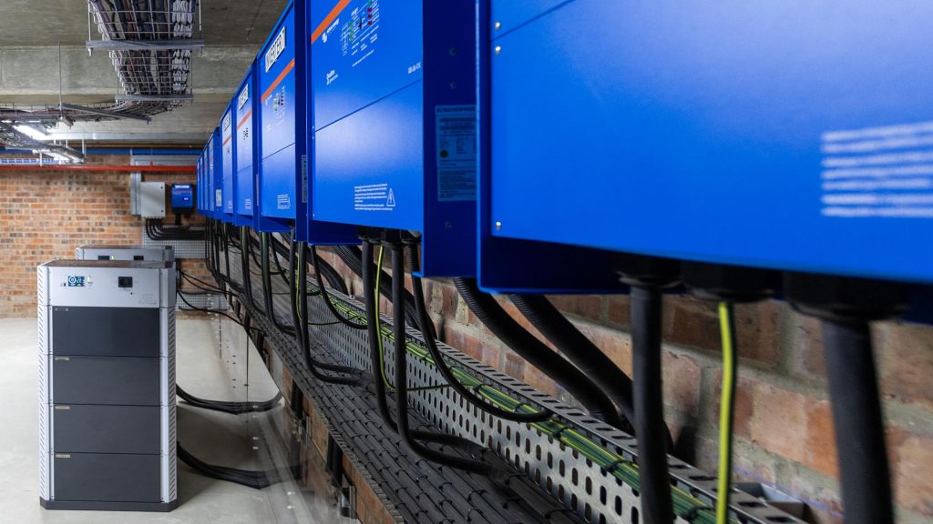 Kingswood Clubhouse Hybrid Solar System