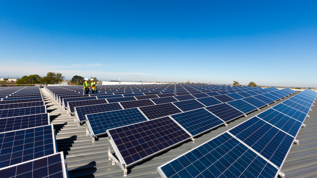 Commercial Solar Systems large commercial solar panel array for grid-tied