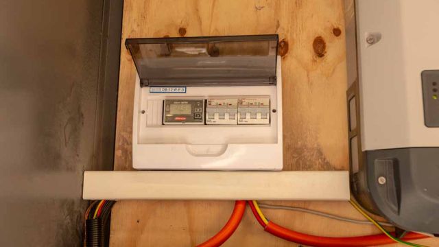 Electricity bill and solar energy planning information for a George homeowner